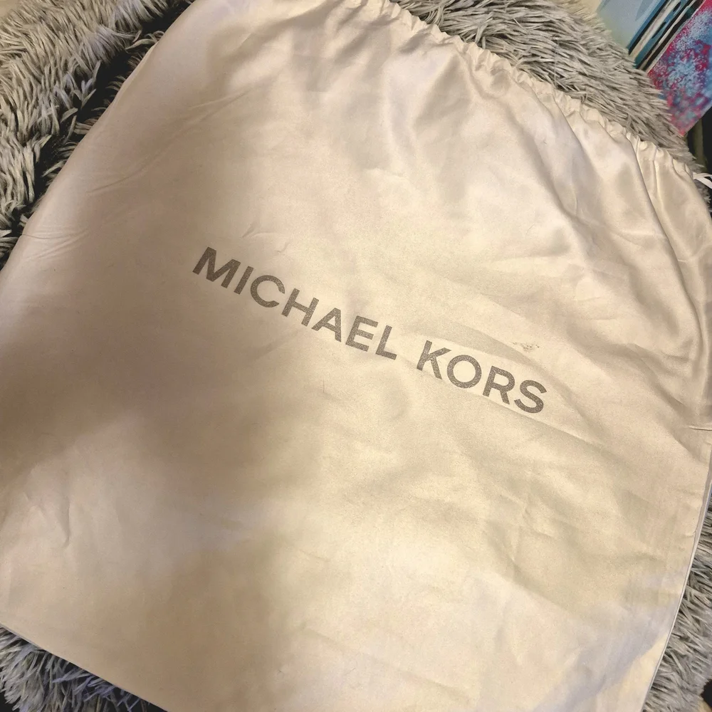 Michael Kors Cindy Large Dome Sachel/ Crossbody Turquoise Women's Bag - Picture 11 of 13